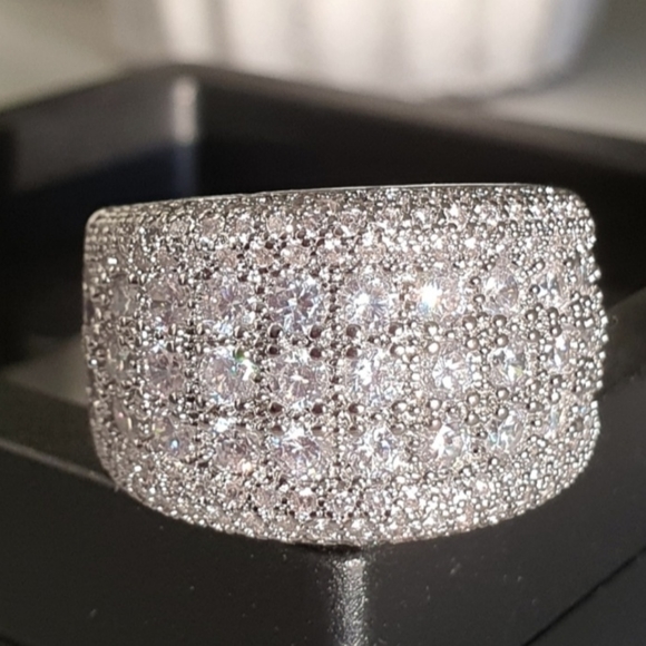 Platinum Round-cut Multi-Row Diamond Band Ring - Picture 9 of 16